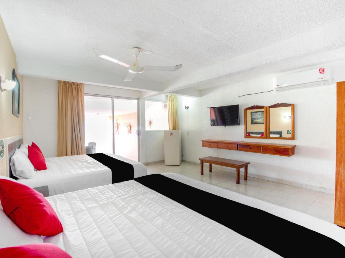 Hotel Del Pescador ซีฮัวตาเนโค ภายนอก รูปภาพ